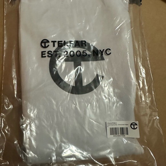 Telfar Small Shopping Bag in Greenscreen Patent - Picture 4 of 14